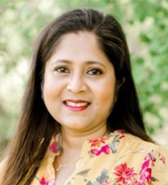 Dr. Komal Mahalingam, Parksville Dentist